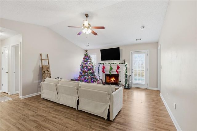 238 Ivy Hills Circle, Mount Airy, GA 30563