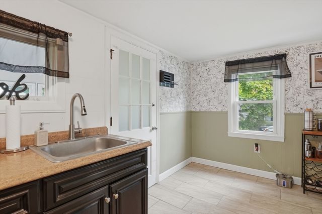 144 Holden Street, Worcester, MA 01606