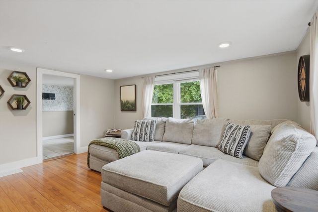 144 Holden Street, Worcester, MA 01606
