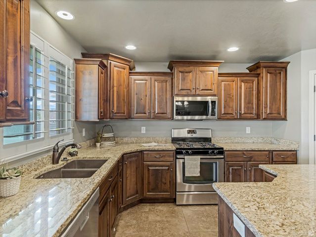 4586 W 3850 S, West Haven, UT 84401