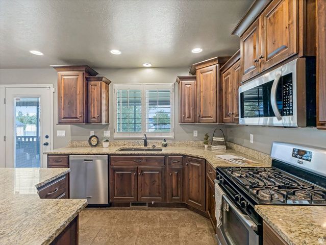4586 W 3850 S, West Haven, UT 84401