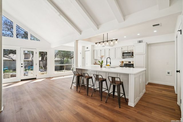 5906 Rimkus Dr, Leon Valley, TX 78238