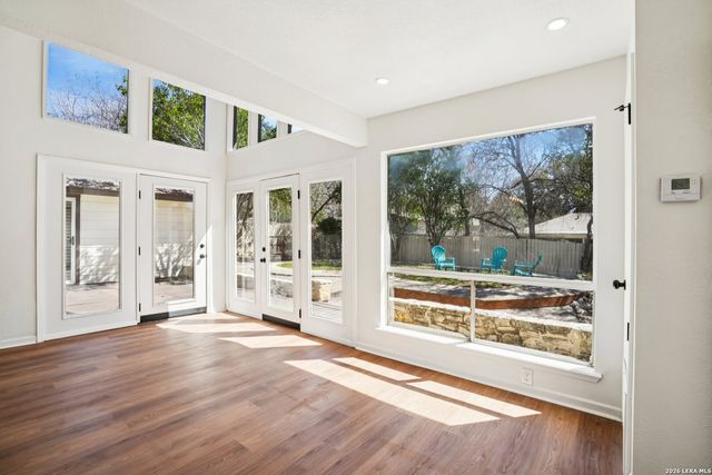 5906 Rimkus Dr, Leon Valley, TX 78238