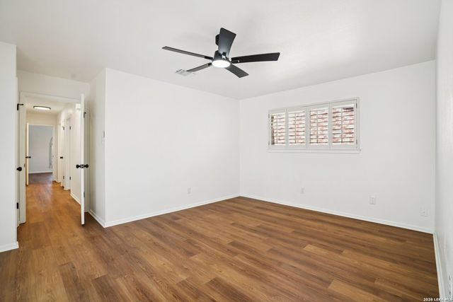 5906 Rimkus Dr, Leon Valley, TX 78238