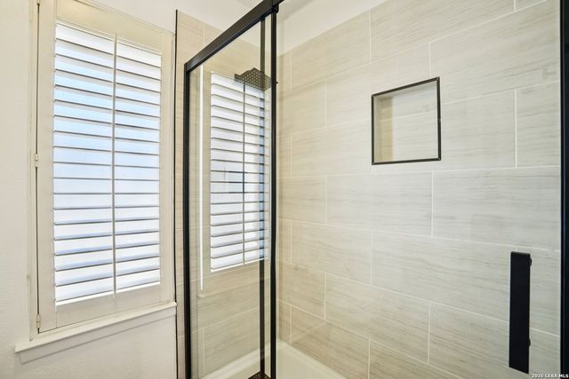 5906 Rimkus Dr, Leon Valley, TX 78238