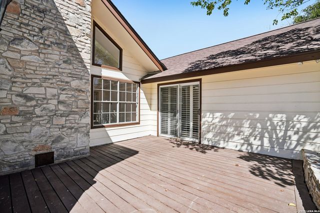 5906 Rimkus Dr, Leon Valley, TX 78238