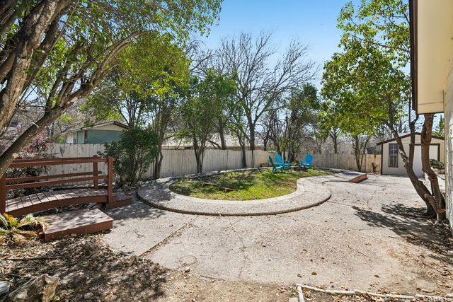 5906 Rimkus Dr, Leon Valley, TX 78238