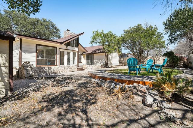 5906 Rimkus Dr, Leon Valley, TX 78238