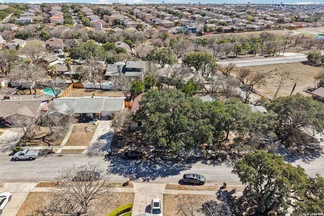 5906 Rimkus Dr, Leon Valley, TX 78238