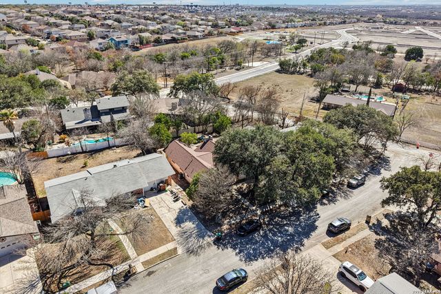 5906 Rimkus Dr, Leon Valley, TX 78238