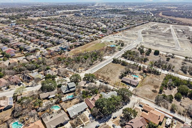 5906 Rimkus Dr, Leon Valley, TX 78238