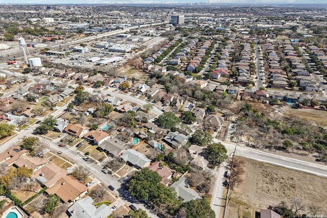 5906 Rimkus Dr, Leon Valley, TX 78238