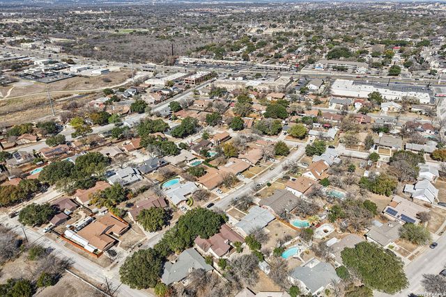 5906 Rimkus Dr, Leon Valley, TX 78238