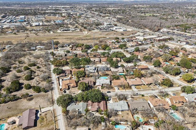 5906 Rimkus Dr, Leon Valley, TX 78238