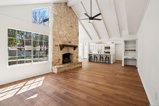 5906 Rimkus Dr, Leon Valley, TX 78238