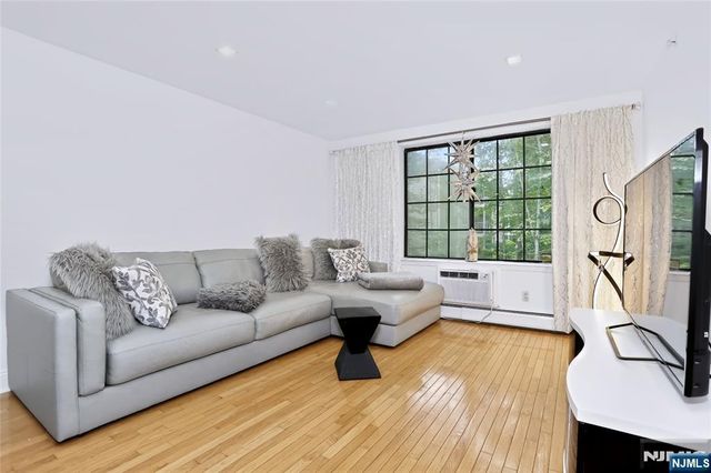 1519 Faulkner Court 1519, Mahwah, NJ 07430