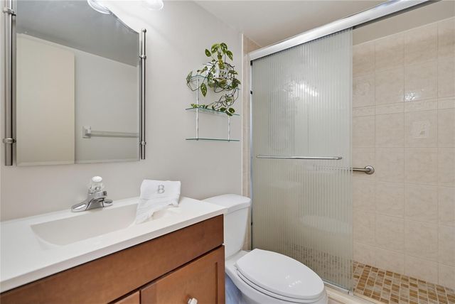 575 Oaks Lane 608, Pompano Beach, FL 33069