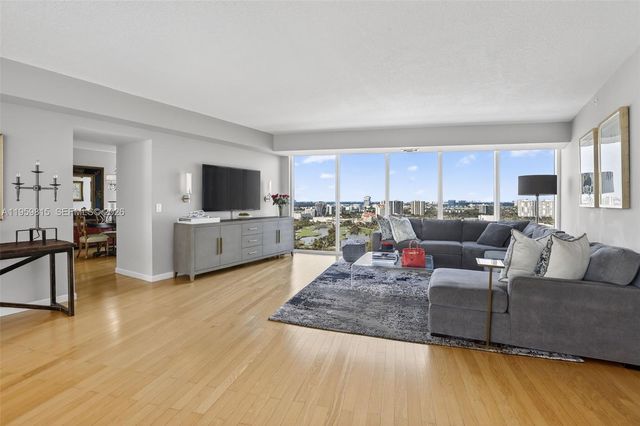 3370 Hidden Bay Drive 2715, Aventura, FL 33180