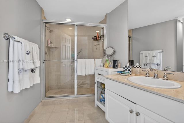3370 Hidden Bay Drive 2715, Aventura, FL 33180