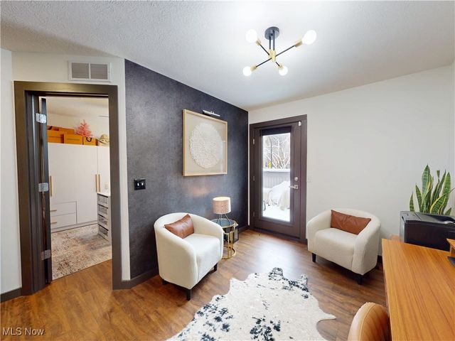 121 N Howard Street, Akron, OH 44308