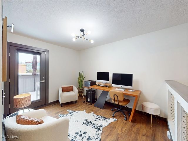 121 N Howard Street, Akron, OH 44308