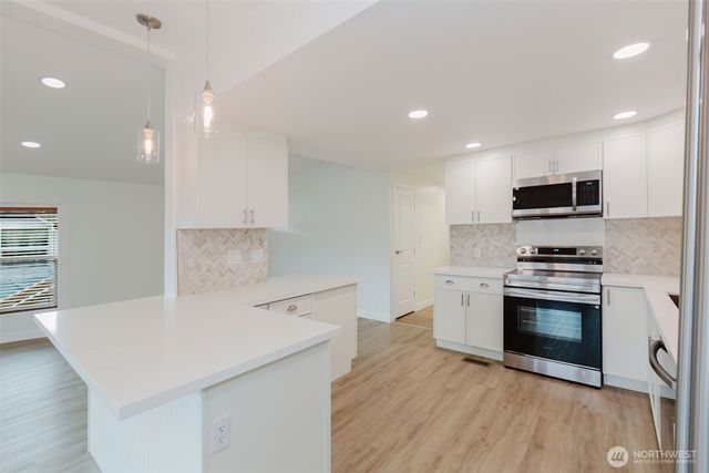 6897 Capricorn Lane NE, Bremerton, WA 98311