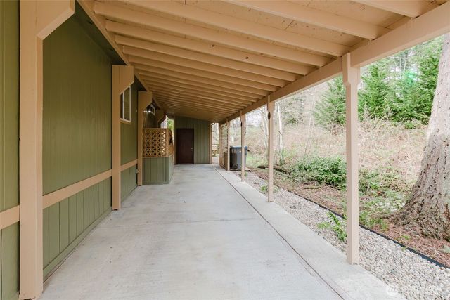 6897 Capricorn Lane NE, Bremerton, WA 98311