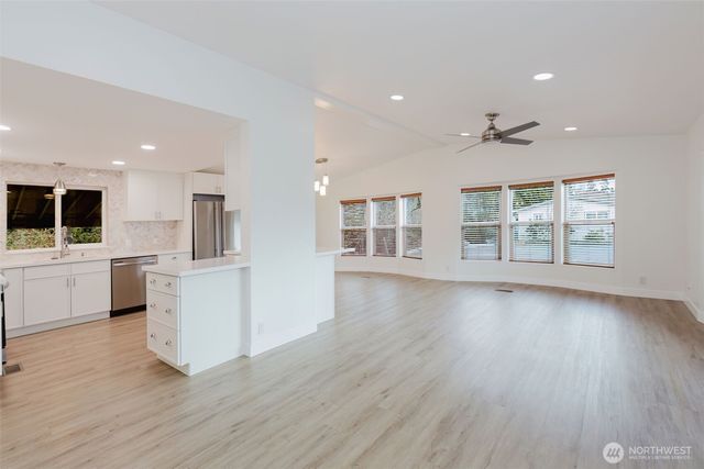 6897 Capricorn Lane NE, Bremerton, WA 98311