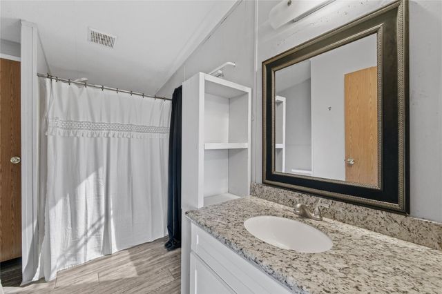 139 Henry, Livingston, TX 77351