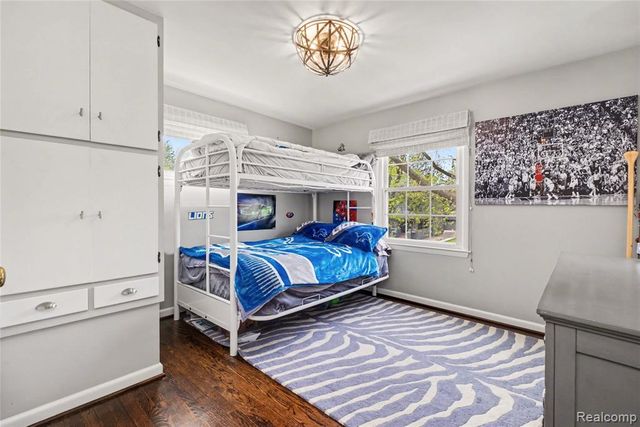32240 Auburn Drive, Beverly Hills, MI 48025