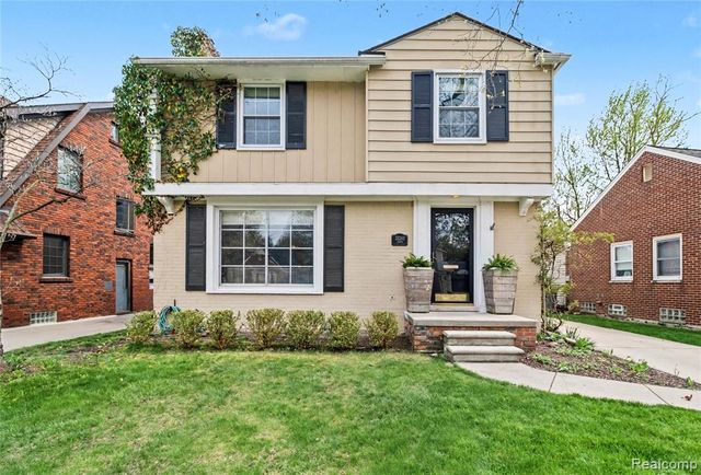 32240 Auburn Drive, Beverly Hills, MI 48025