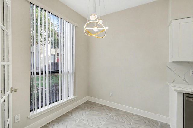 1201 Mcduffie Street 122, Houston, TX 77019