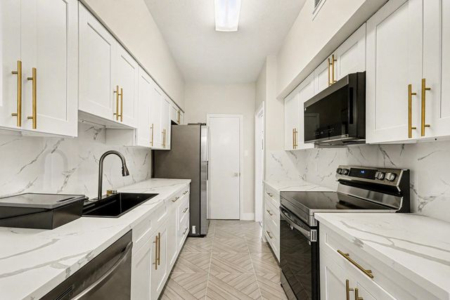 1201 Mcduffie Street 122, Houston, TX 77019