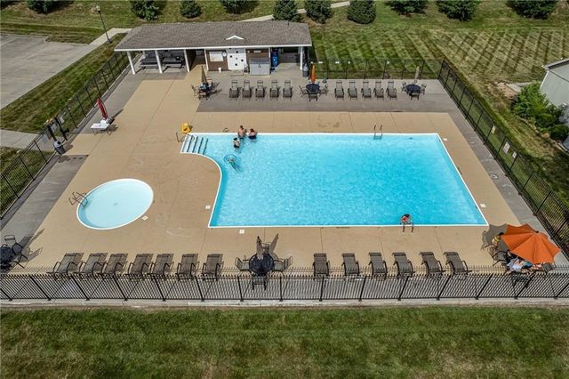 408 Lee Drive, Kearney, MO 64060