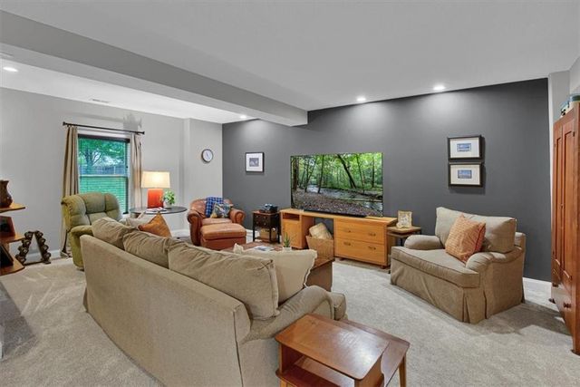 408 Lee Drive, Kearney, MO 64060