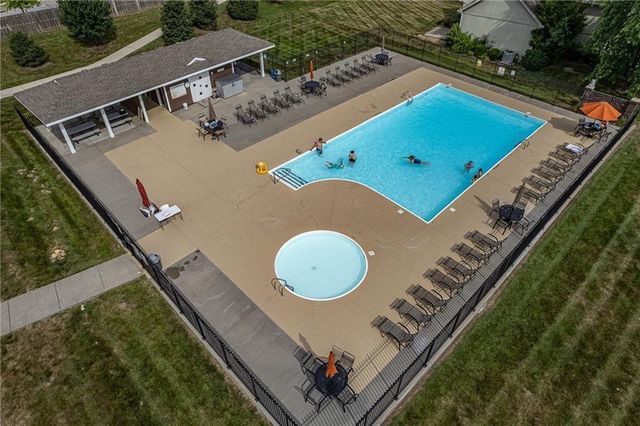 408 Lee Drive, Kearney, MO 64060