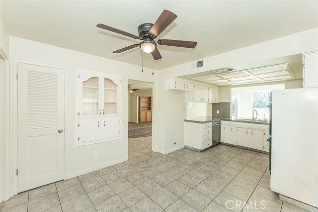 5840 E Illinois Avenue, Fresno, CA 93727