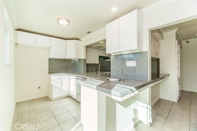 5840 E Illinois Avenue, Fresno, CA 93727