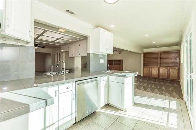 5840 E Illinois Avenue, Fresno, CA 93727