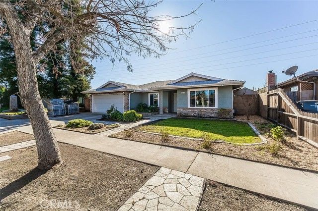 5840 E Illinois Avenue, Fresno, CA 93727