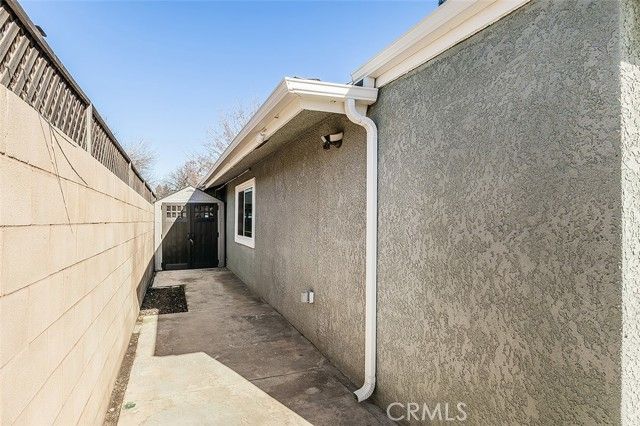 5840 E Illinois Avenue, Fresno, CA 93727