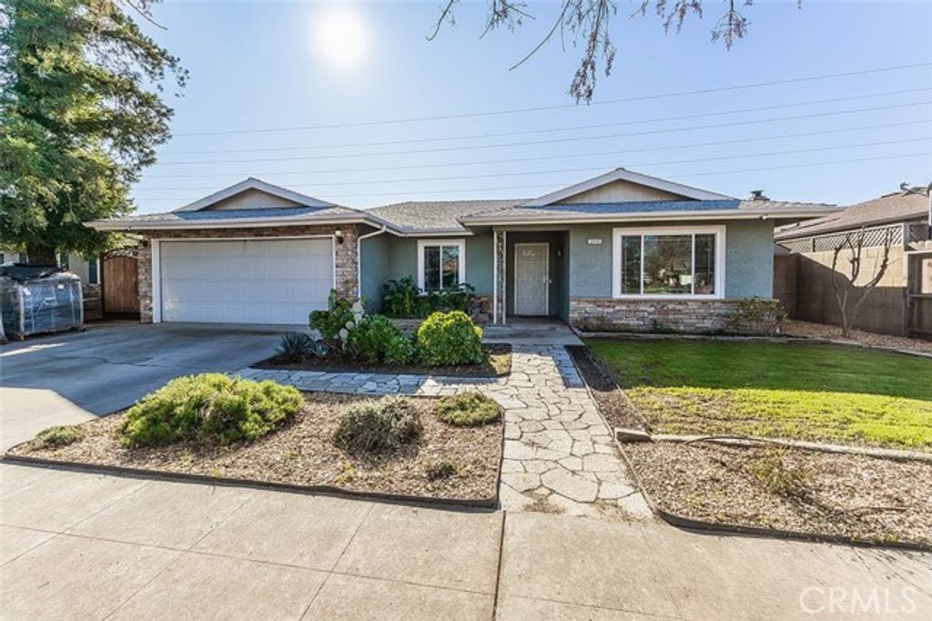 5840 E Illinois Avenue, Fresno, CA 93727