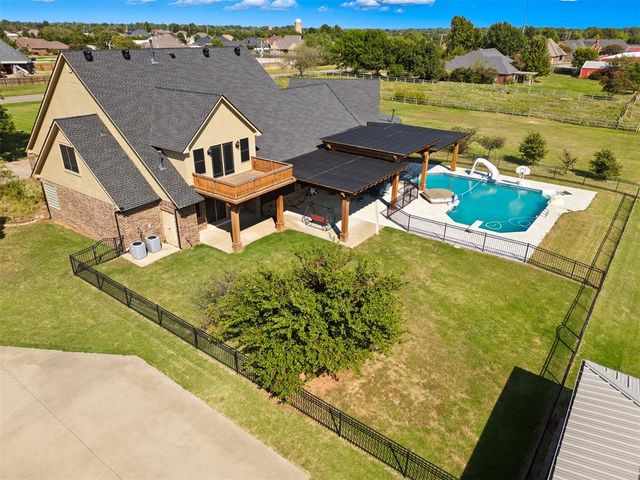 13132 SW 44th Street, Yukon, OK 73099