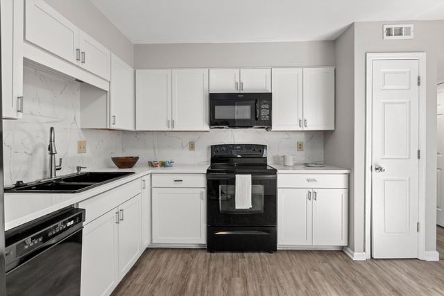 7839 Sandida Court, North Charleston, SC 29418