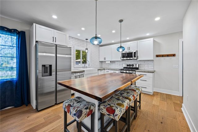 12 West Parkway, Victor, NY 14564