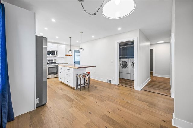 12 West Parkway, Victor, NY 14564