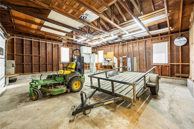 12 West Parkway, Victor, NY 14564