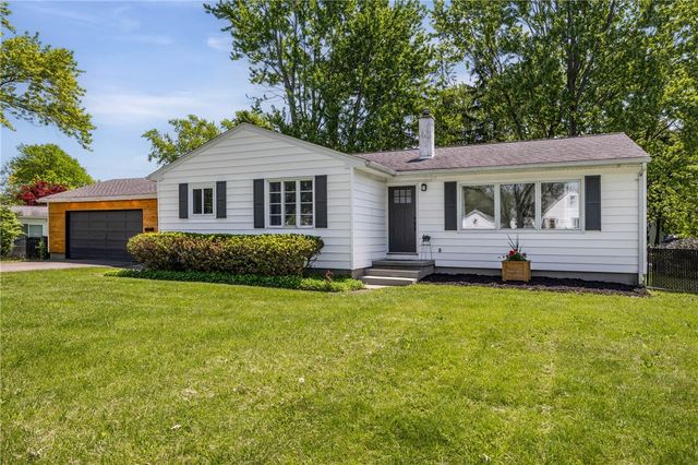12 West Parkway, Victor, NY 14564