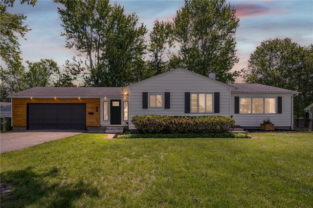 12 West Parkway, Victor, NY 14564