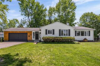 12 West Parkway, Victor, NY 14564
